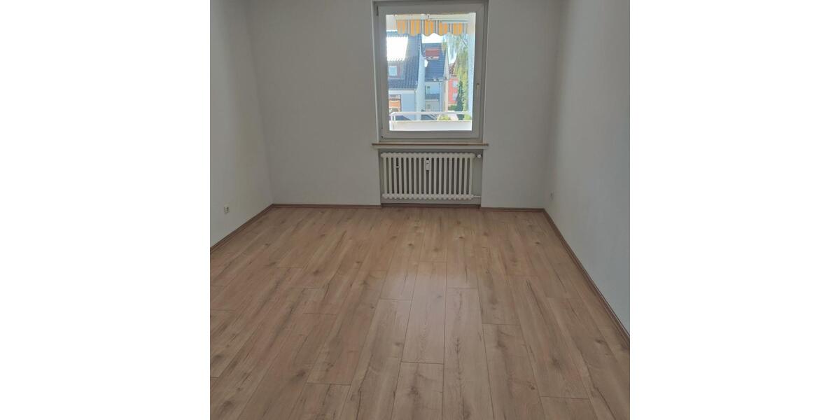 Etagenwohnung Bremen Neustadt - 4 Zimmer, 97 m&sup2;, 1.100&euro; | Angebot:26359801