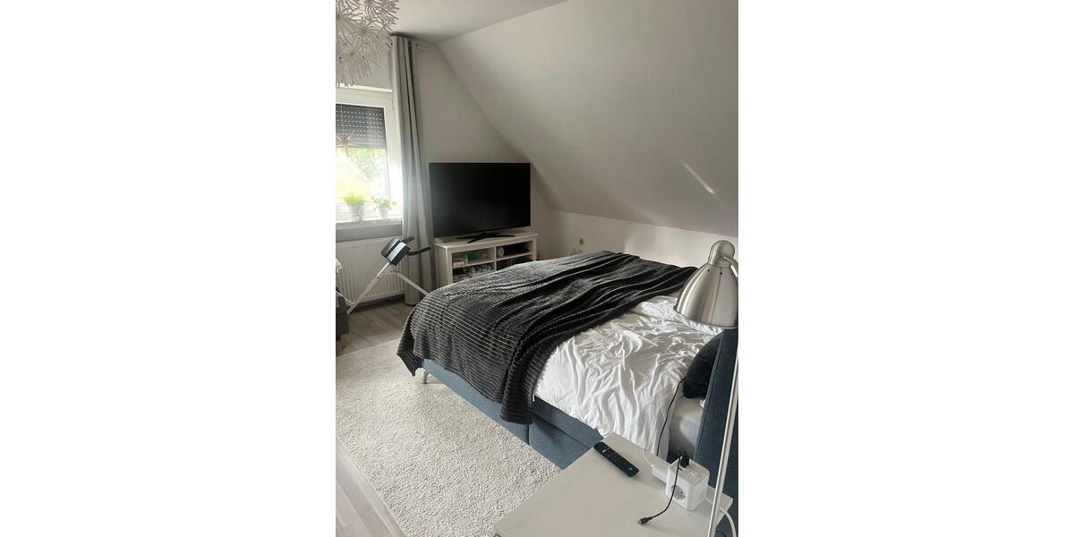 Dachgeschoßwohnung Schwanewede - 3.5 Zimmer, 120 m&sup2;, 900&euro; | Angebot:25368322
