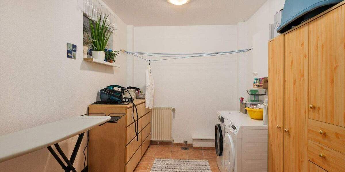 Einfamilienhaus Bassum Osterbinde - 9 Zimmer, 244 m&sup2;, 415.000&euro; | Angebot:25796677