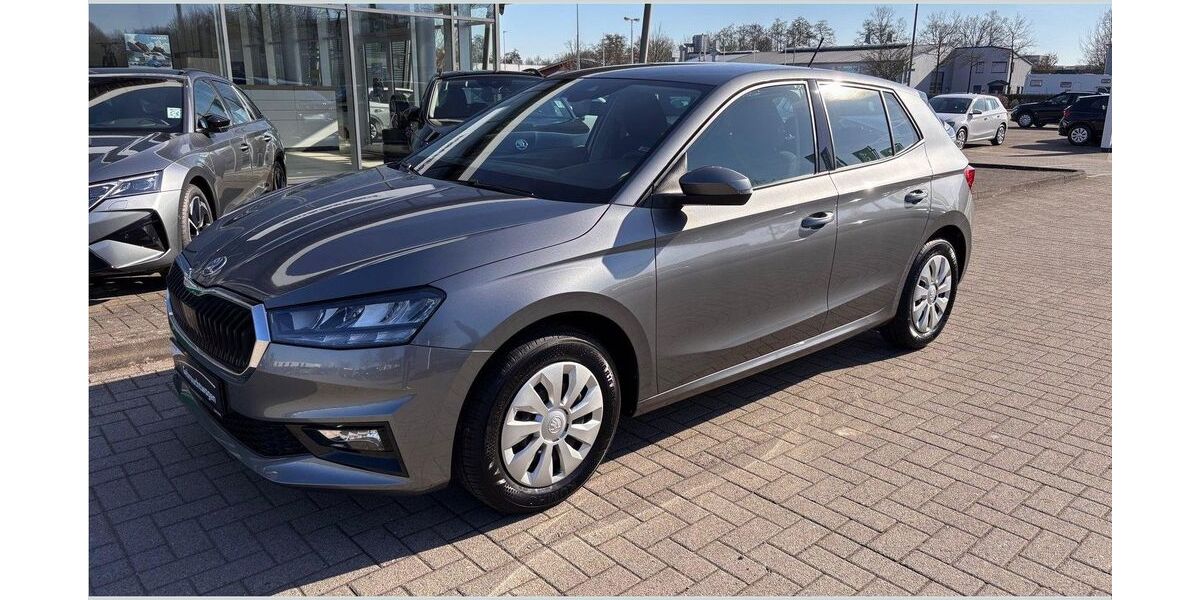 Skoda Fabia 10.950 km 17.890 &euro; Bremen 28357