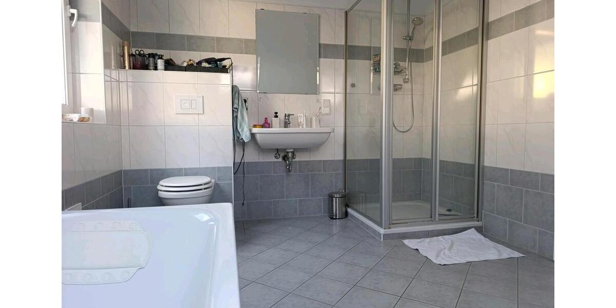 Dachgeschoßwohnung Bremen Blumenthal - 2 Zimmer, 77 m&sup2;, 790&euro; | Angebot:27732612
