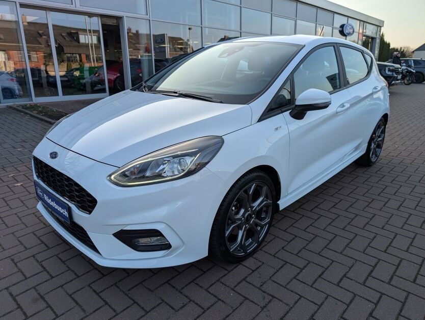 Ford Fiesta 23.970 km 15.490 € Hude 27798