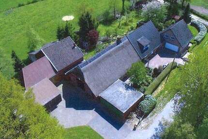 Haus Berne Campe - 9 Zimmer, 304 m&sup2;, 475.000&euro; | Angebot:25777128