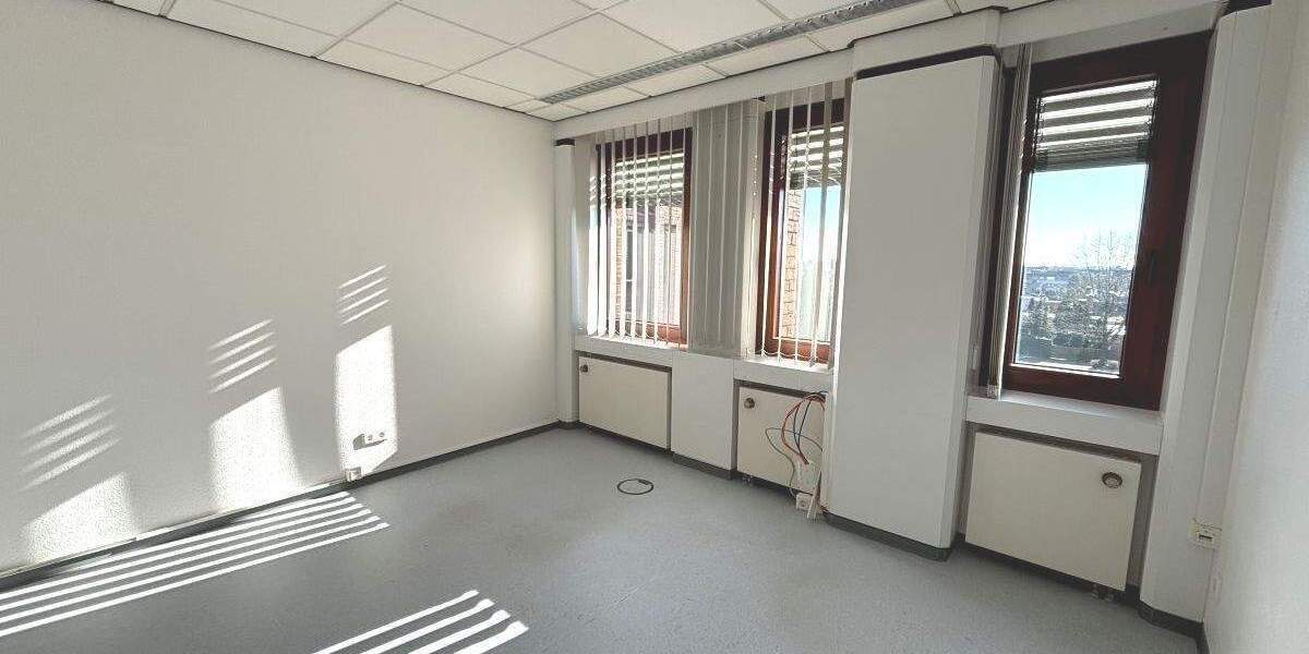 Gewerbeobjekt Stuhr Brinkum - 7 Zimmer, 150 m&sup2;, 285.000&euro; | Angebot:25671464