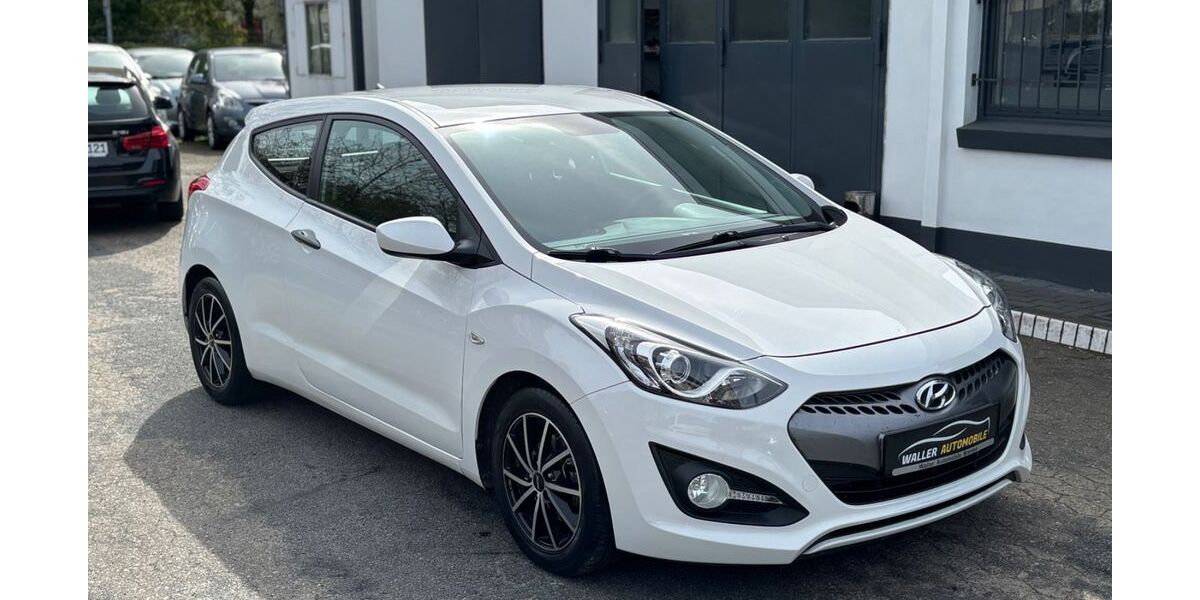 Hyundai i30 90.000 km 6.990 &euro; Bremen 28219