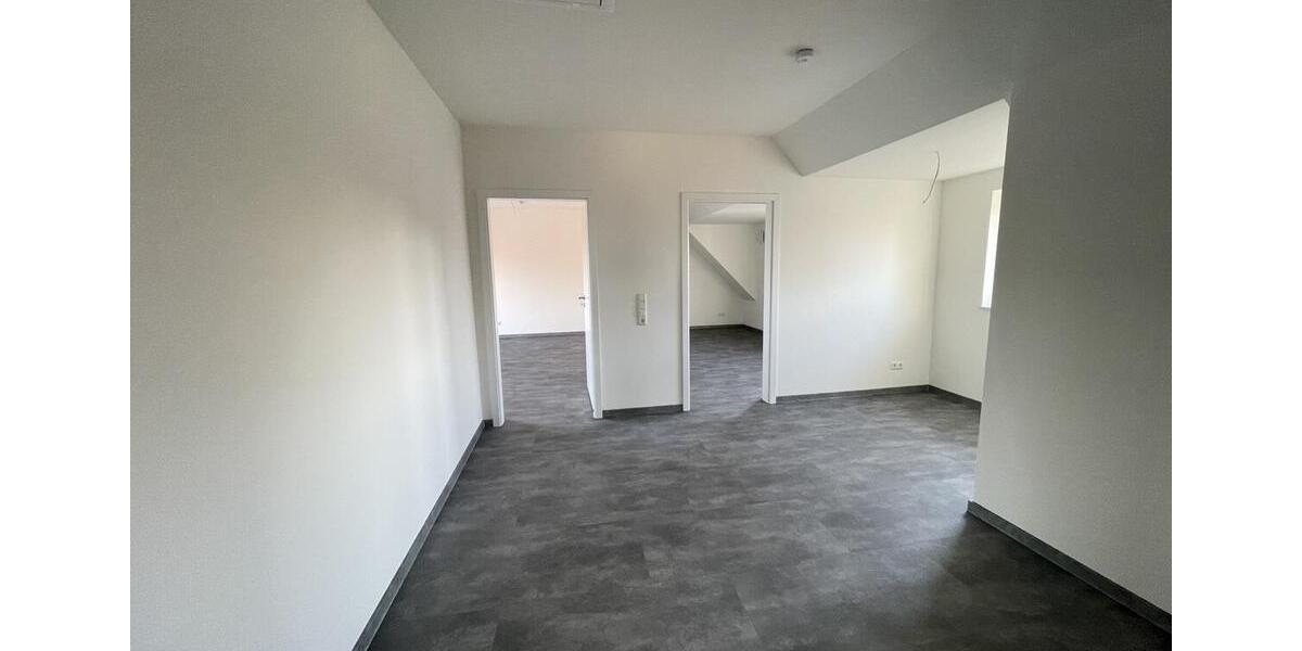 Dachgeschoßwohnung Delmenhorst Deichhorst - 3 Zimmer, 103 m&sup2;, 1.140&euro; | Angebot:24801222