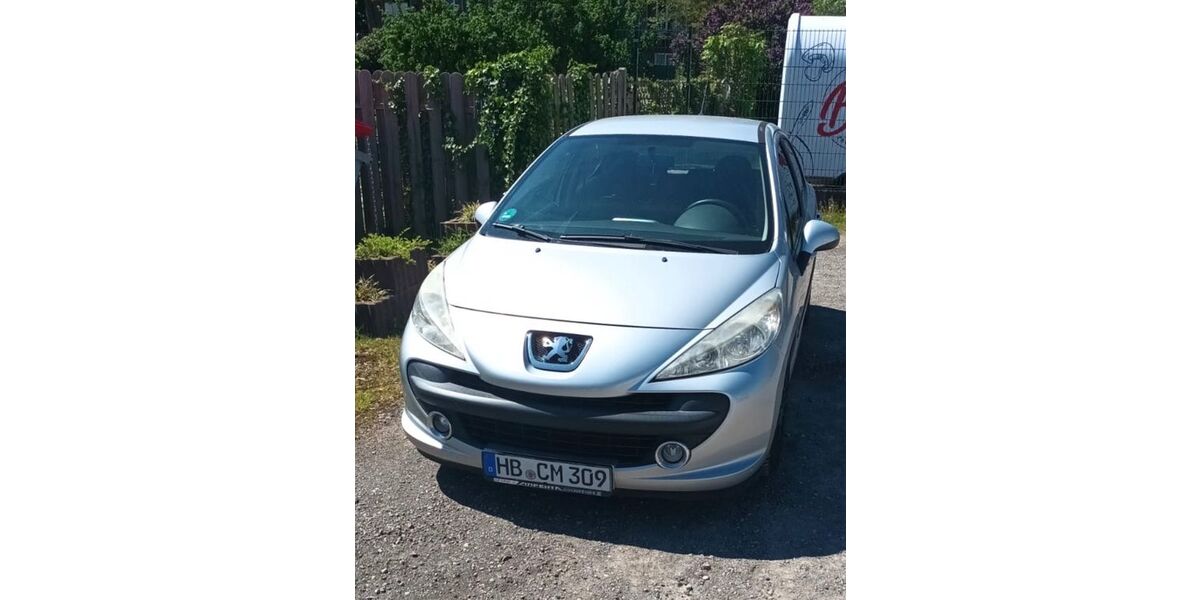 Peugeot 207 153.555 km 2.300 &euro; Bremen 28717