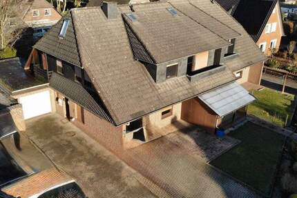 Doppelhaushälfte eines 4 Familienhauses im Ortskern von Ganderkesee 8 zimmer