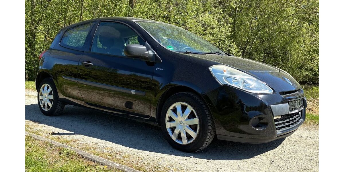 Renault Clio 210.000 km 2.390 &euro; Bremen 28197