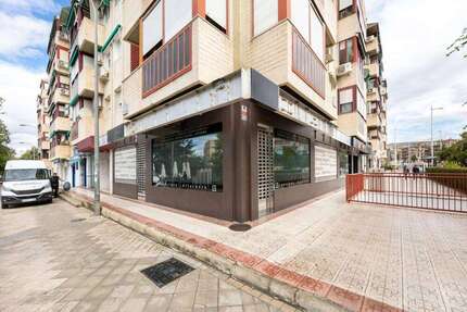 Grundstück in Granada 255.000 € 115 m²