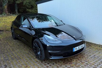 Tesla Model 3 63.500 km 31.500 &euro; Stuhr 28816