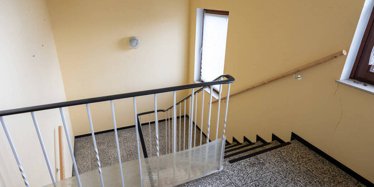 Etagenwohnung Ganderkesee Neuenlande - 6 Zimmer, 145 m&sup2;, 149.000&euro; | Angebot:25846192