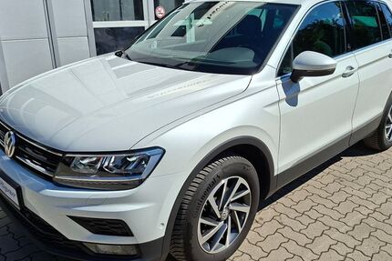 VW Tiguan 167.245 km 18.980 € Oyten 28876