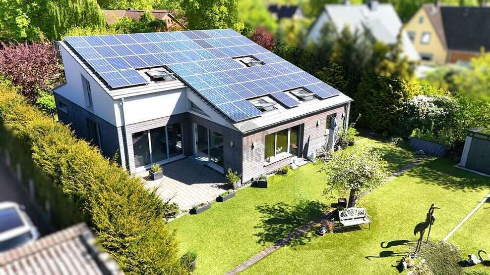 Haus zum Kaufen in Schiffdorf Geestenseth 490.000 € 210 m²