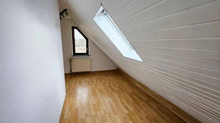 Doppelhaushälfte Grasberg - 9 Zimmer, 180 m&sup2;, 299.000&euro; | Angebot:25998715
