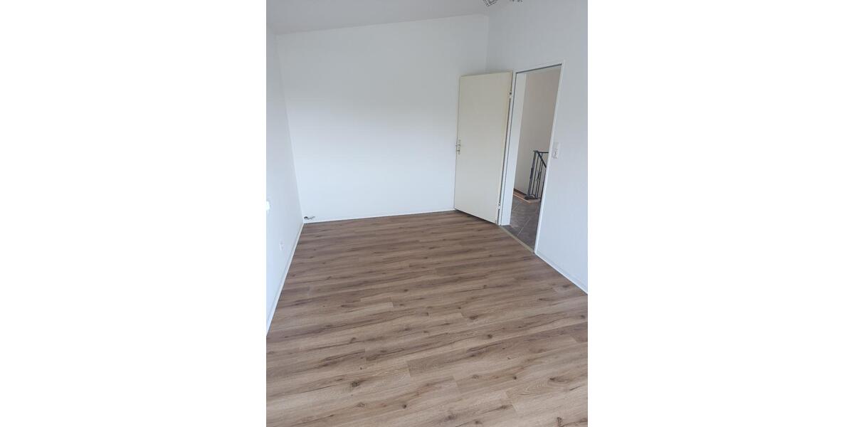 Reihenhaus Syke - 4 Zimmer, 94 m&sup2;, 990&euro; | Angebot:25421250