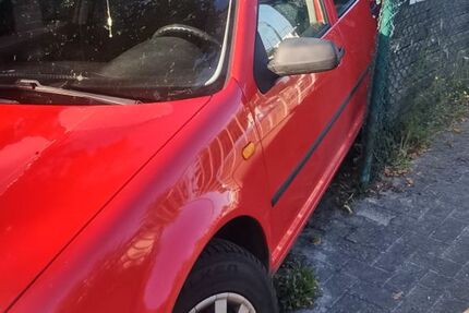 VW Golf 146.000 km 750 &euro; Ganderkesee 27777