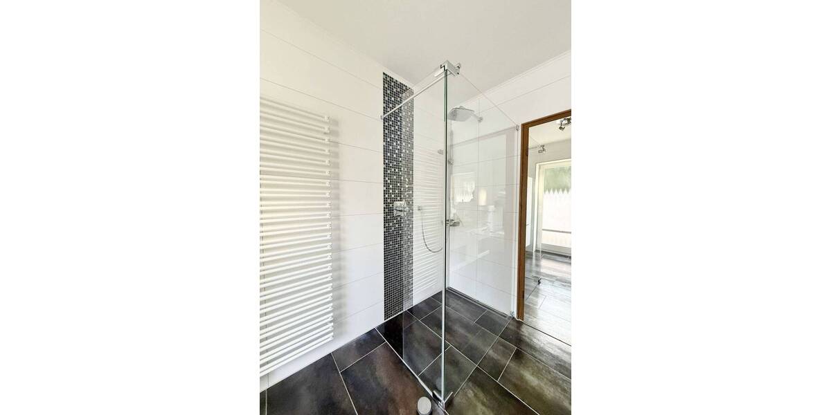 Einfamilienhaus Stuhr Brinkum - 5 Zimmer, 250 m&sup2;, 649.000&euro; | Angebot:26189530