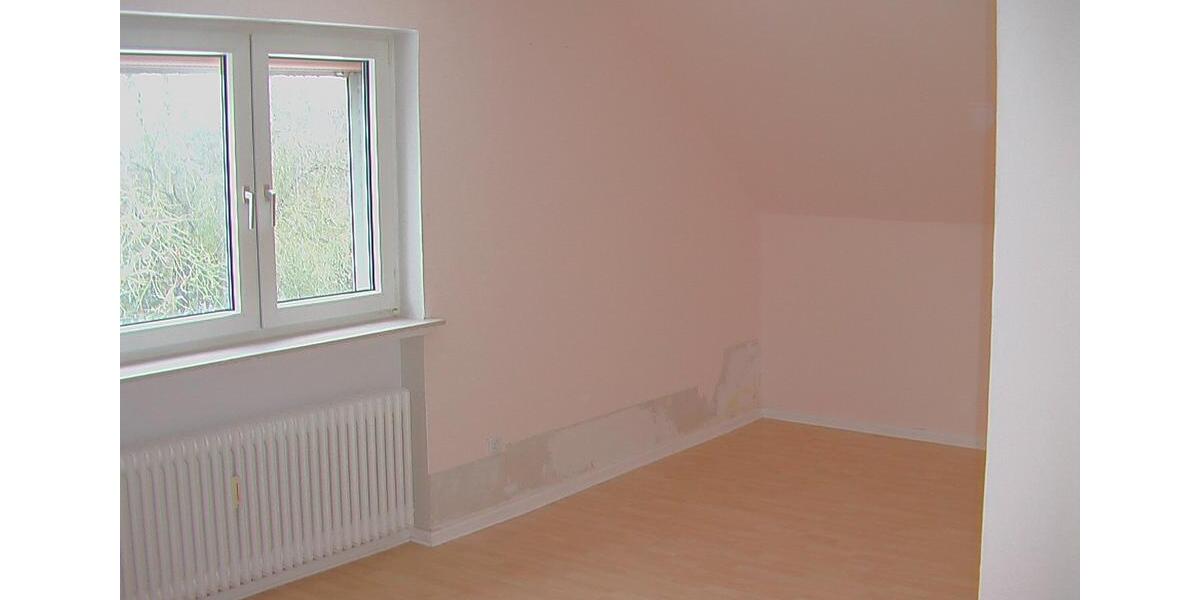 Dachgeschoßwohnung Schwanewede - 3 Zimmer, 75 m&sup2;, 780&euro; | Angebot:25258131