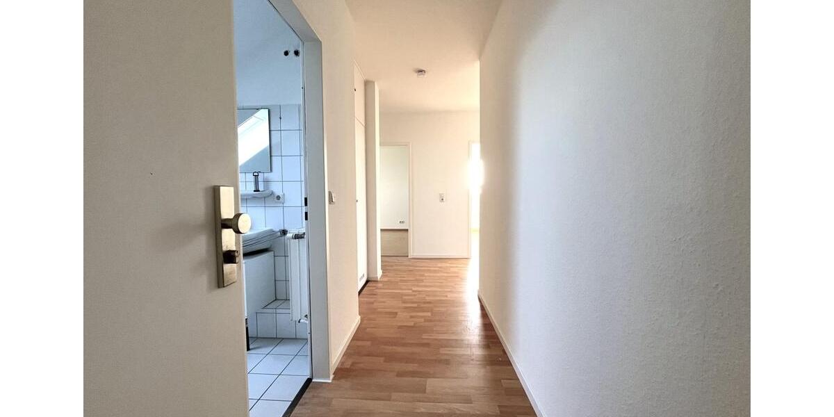 Dachgeschoßwohnung Oyten - 3 Zimmer, 70 m&sup2;, 640&euro; | Angebot:26022670