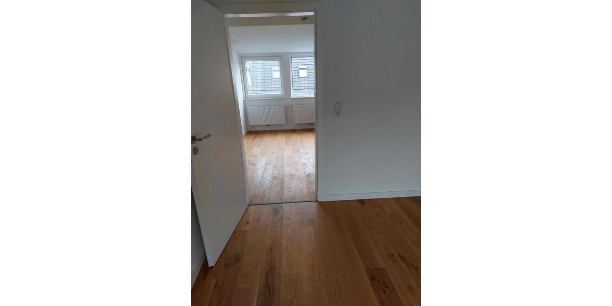 Dachgeschoßwohnung Bremen Findorff - 2 Zimmer, 30 m&sup2;, 660&euro; | Angebot:25362682