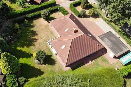 Wachendorf- grosser Bungalow mit EinliegerwohnungGewerbe zu verkaufen 8 zimmer