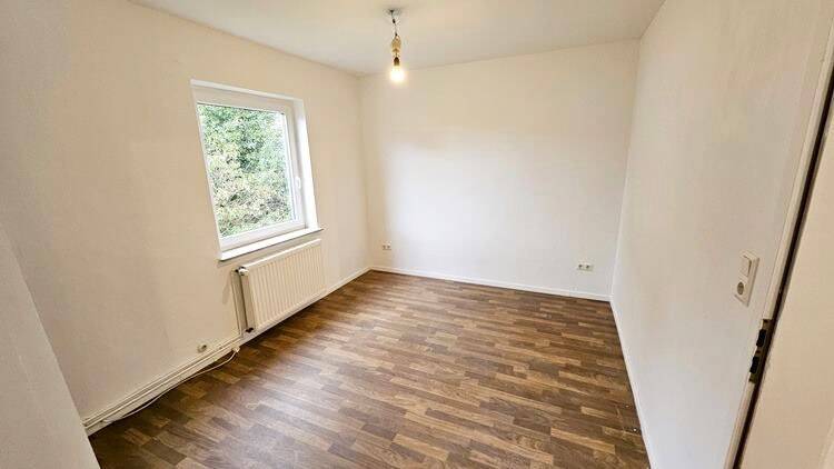Doppelhaushälfte Grasberg - 9 Zimmer, 180 m&sup2;, 299.000&euro; | Angebot:25998715