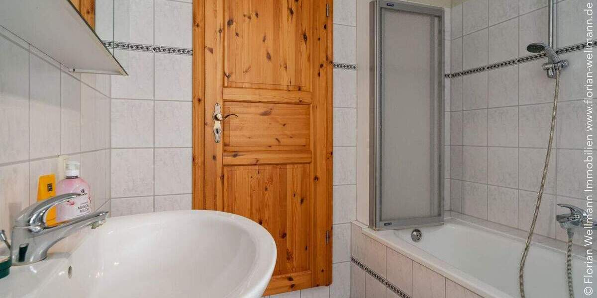 Einfamilienhaus Oyten Bassen - 7 Zimmer, 263 m&sup2;, 385.000&euro; | Angebot:25770411