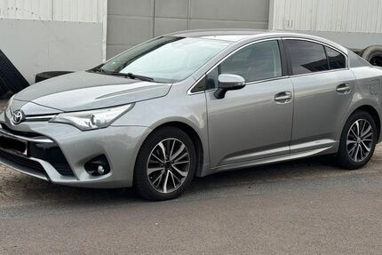 Toyota Avensis 189.000 km 11.500 &euro; Stuhr 28816