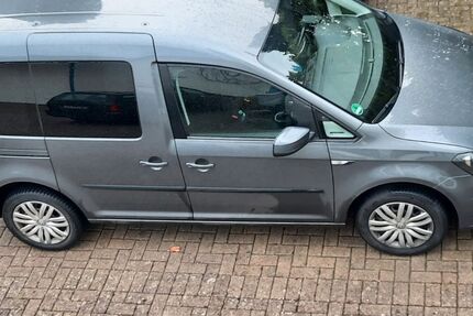 VW Caddy 85.900 km 22.500 &euro; Bremen 28876