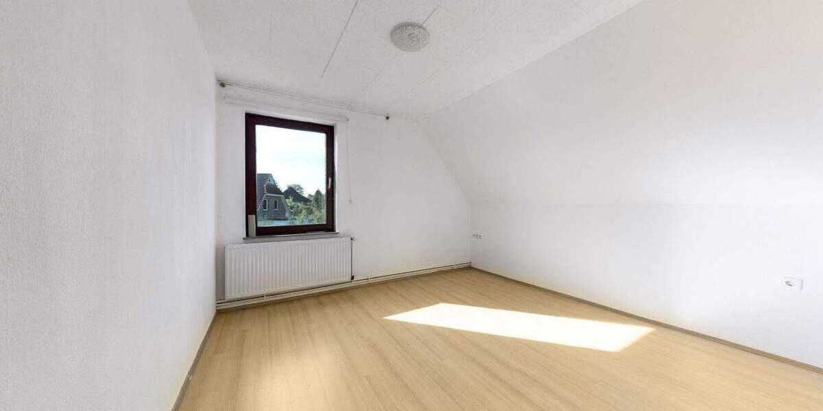 Mehrfamilienhaus, Wohnhaus Ganderkesee - 9 Zimmer, 210 m&sup2;, 399.000&euro; | Angebot:25693011