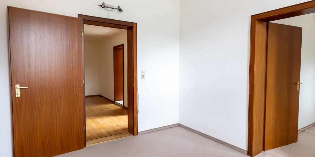 Etagenwohnung Ganderkesee Neuenlande - 6 Zimmer, 145 m&sup2;, 149.000&euro; | Angebot:25846192