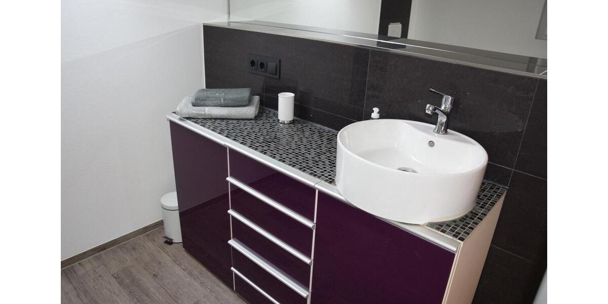 Dachgeschoßwohnung Bremen - 1 Zimmer, 40 m&sup2;, 600&euro; | Angebot:26476162