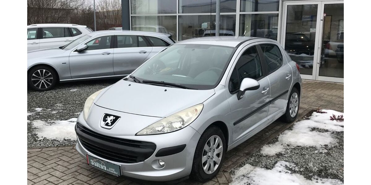 Peugeot 207 98.000 km 3.499 &euro; Lilienthal 28865