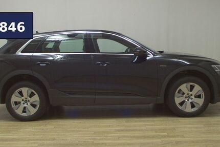 Audi e-tron 95.365 km 24.480 € Bremen / Arsten 28279