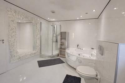 VIEL PLATZT ZUM WOHLFÜHLEN MIT GROßEM GARTEN - Zweifamilienhaus Achim | Angebot:26550821