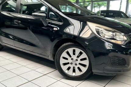 Kia Rio 70.000 km 5.990 &euro; Bremen 28207