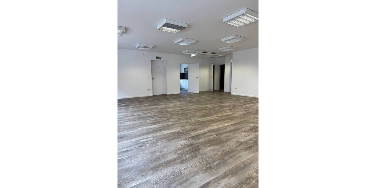 Gewerbeobjekt Syke - 4 Zimmer, 155 m&sup2;, 1.200&euro; | Angebot:26015512