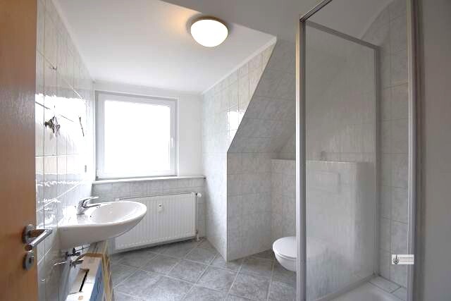Eigentumswohnung im 2 Fam. Haus auch als Büro nutzbar großer Garten, Sauna, Garage unter 1.500 EURm² - Etagenwohnung Syke Lindhof | Angebot:27266148