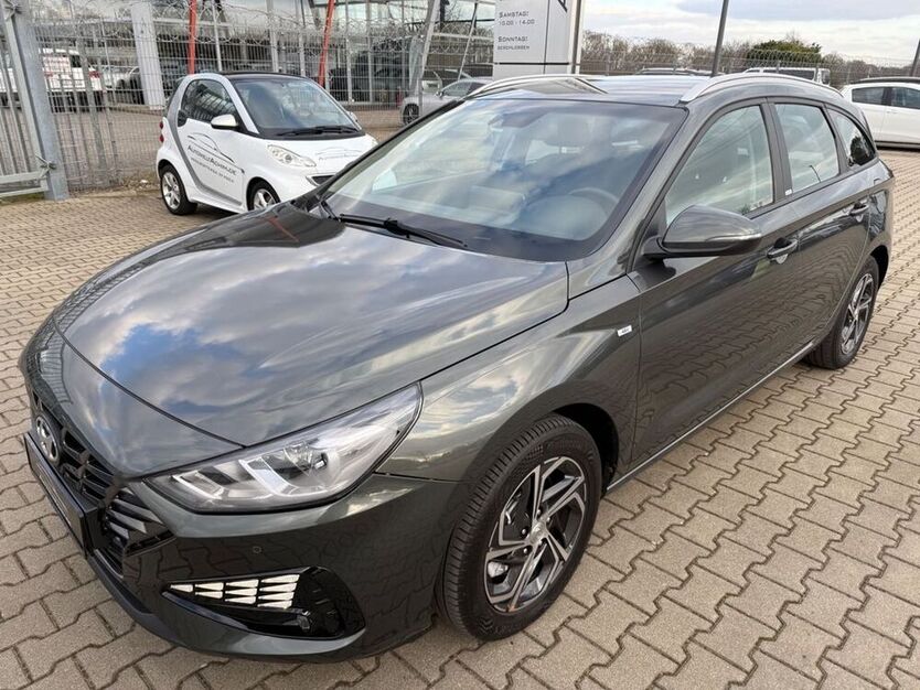 i30