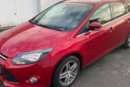 Ford Focus 37.200 km 7.300 &euro; Bremen 28201