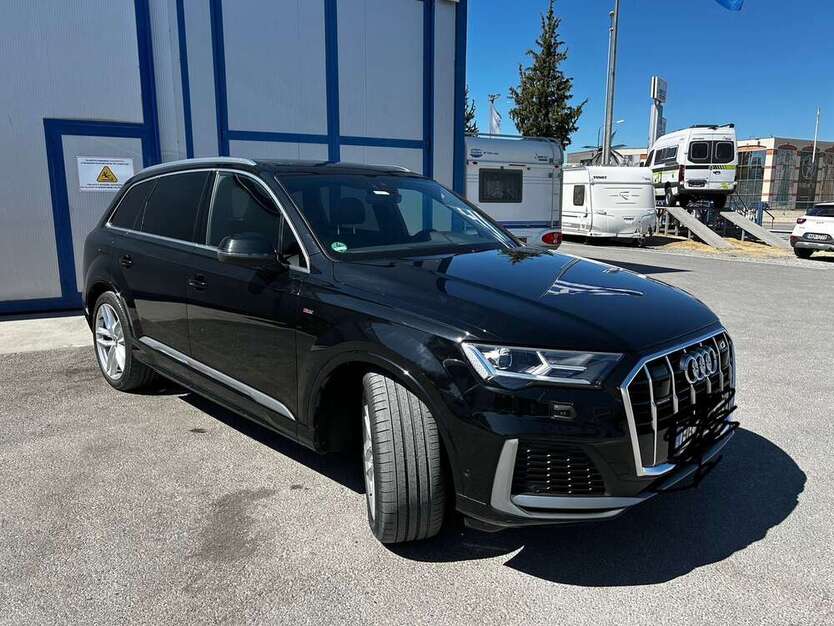Audi Q7 59.000 km 56.900 € Bremen 28759
