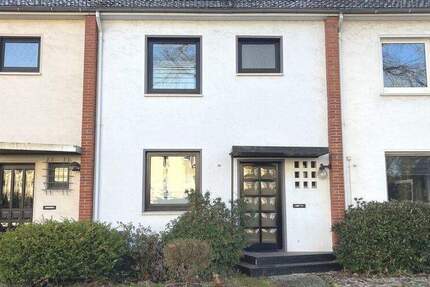 PURNHAGEN-IMMOBILIEN - Reihenmittelhaus mit Garage in ruhiger Wohnlage von Fähr-Lobbendorf! 4 zimmer