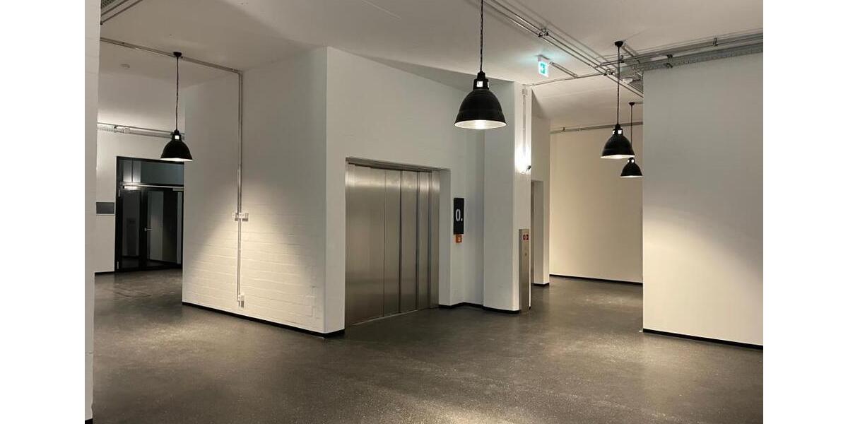 Erdgeschoßwohnung Bremen Häfen - 2 Zimmer, 108 m&sup2;, 1.289&euro; | Angebot:19746128