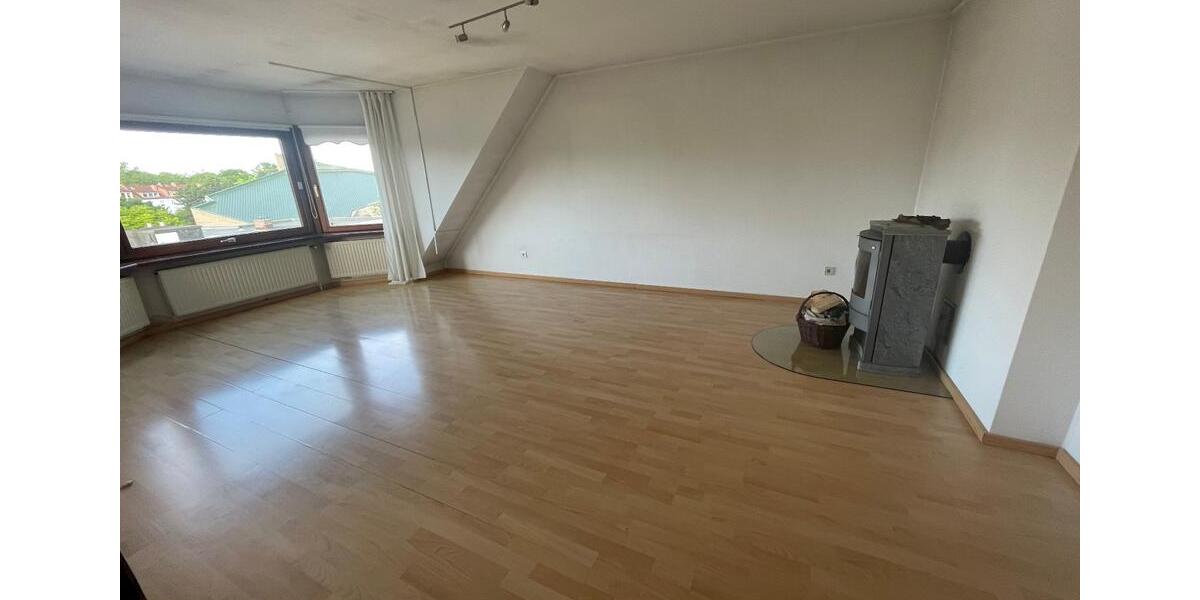 Dachgeschoßwohnung Bremen Hemelingen - 2.5 Zimmer, 70 m&sup2;, 179.000&euro; | Angebot:26865849