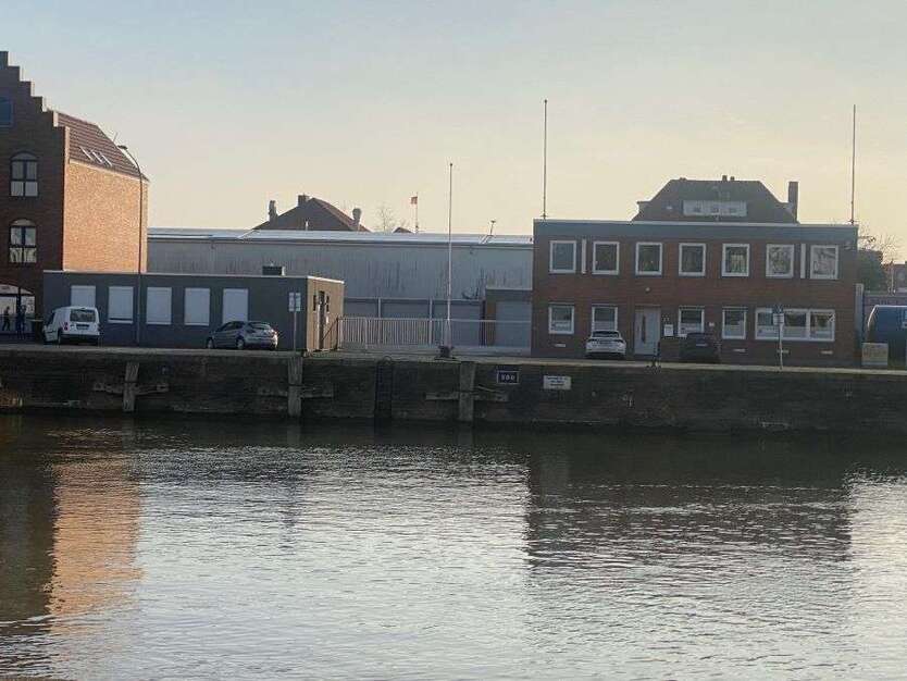 Büro in Bremerhaven 1.050 € 106 m²