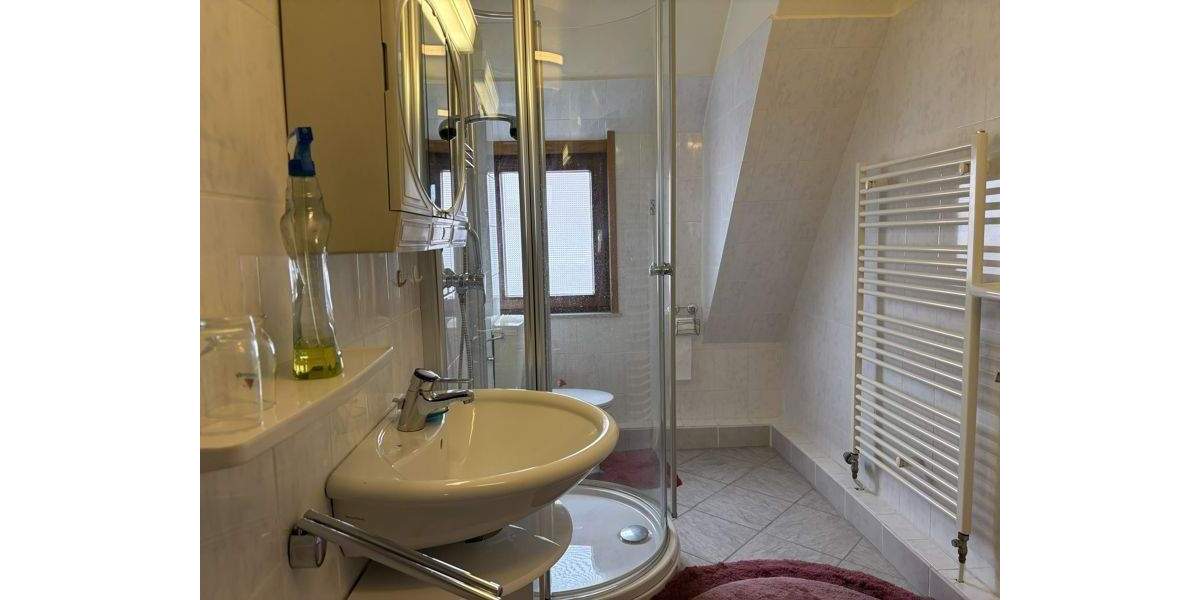 Mehrfamilienhaus, Wohnhaus Bremen / Rekum Rekum - 6 Zimmer, 127 m&sup2;, 299.000&euro; | Angebot:26037593