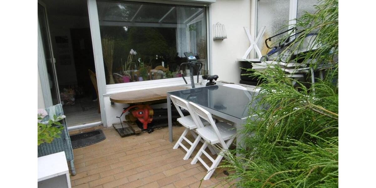 Huchting. Reihenmittelhaus 4 zimmer