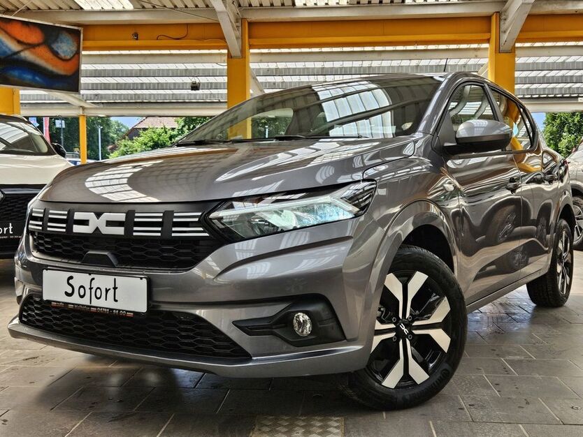 Dacia Sandero 6.100 km 15.975 € Wallhöfen bei Bremen 27729