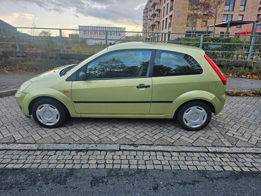 Ford Fiesta 150.000 km 1.100 € Bremen 28217
